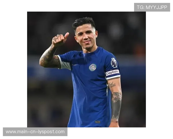 恩佐精准挑传撕裂防线,切尔西前场展现压迫力 恩佐精准挑传撕裂防线,切尔西前场展现压迫力