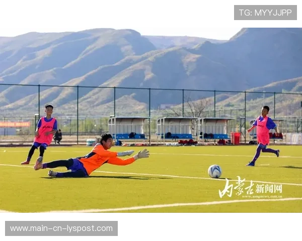 足球学院完善青训守门员的赛季训练与成长评估体系，青少年足球守门员训练